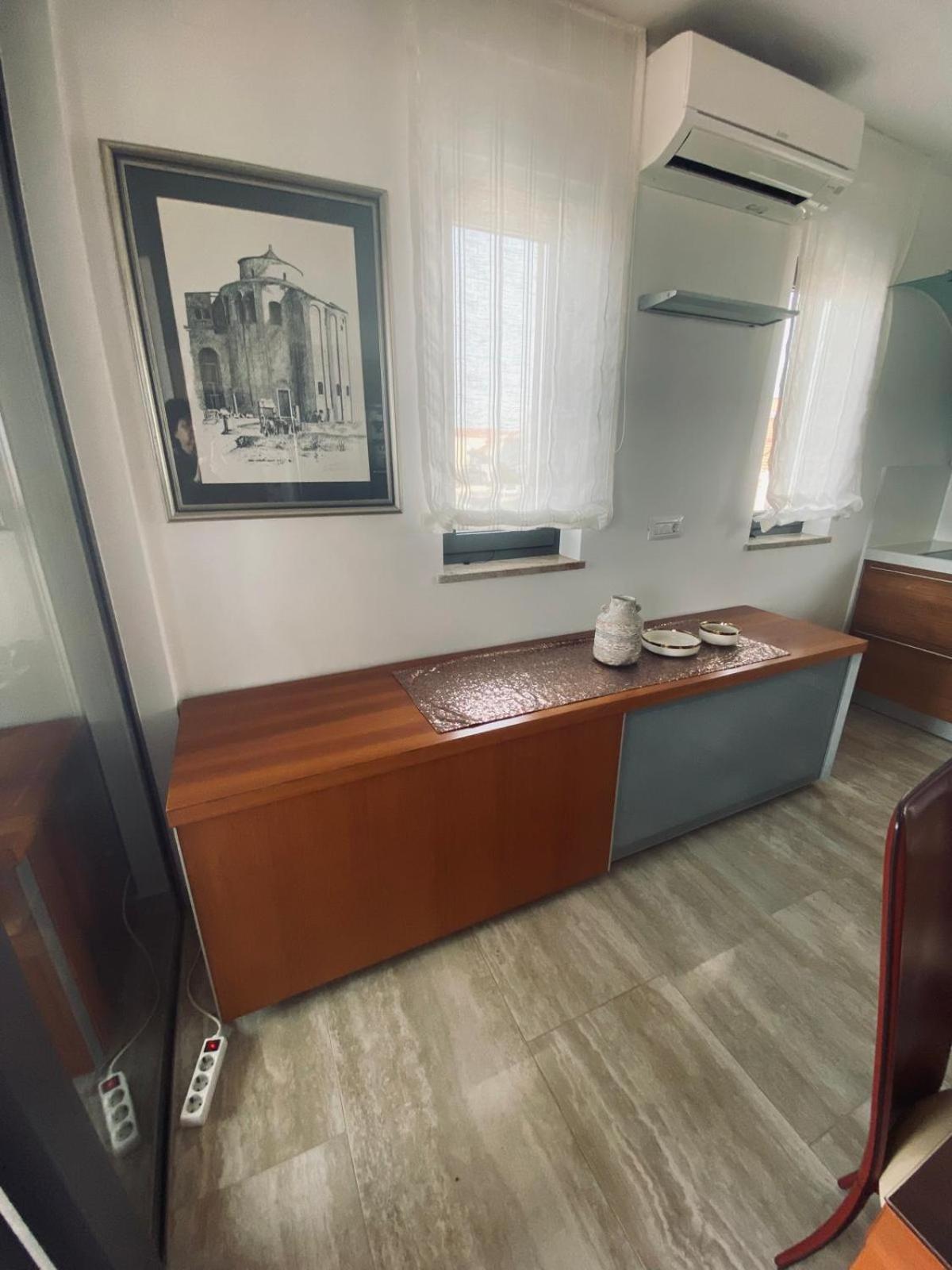 Apartment Luana With Private Jacuzzi Zadar