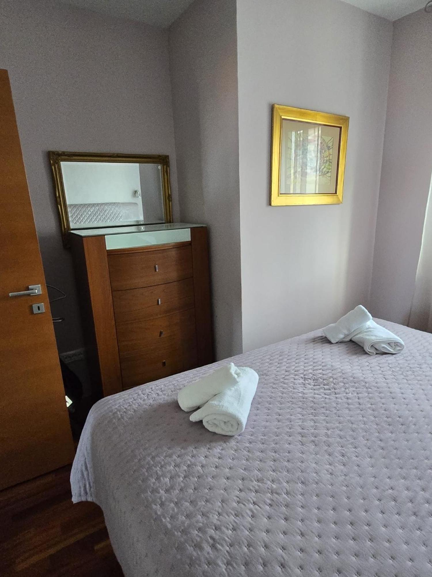 Luana With Private Jacuzzi Apartment