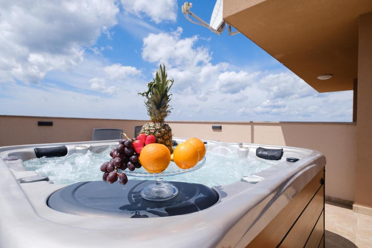 Apartmán Luana With Private Jacuzzi